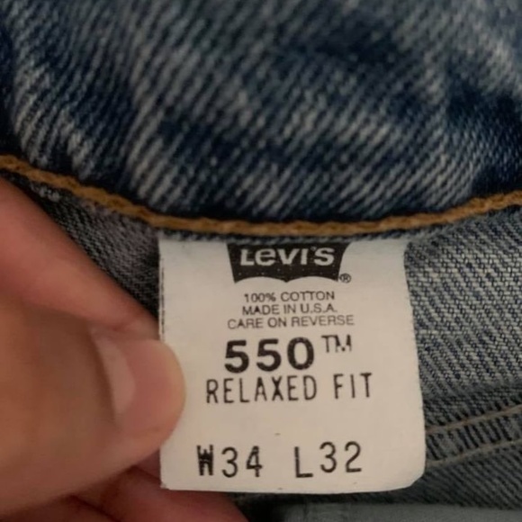 Vintage High waisted Levis Shorts - Picture 3 of 6